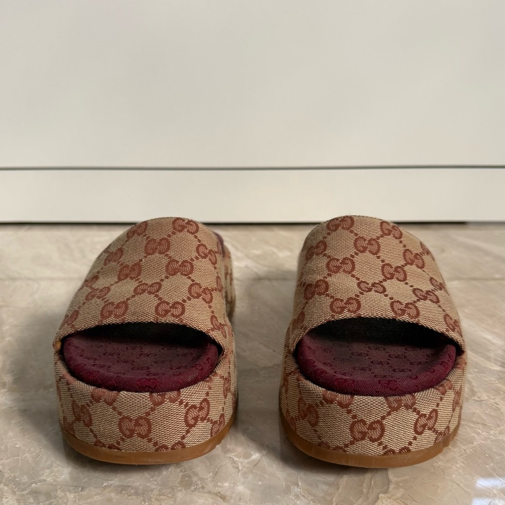 Gucci Angelina GG Canvas Flatform Slide Sandals Size 37 w/ Box - Picture 4 of 16